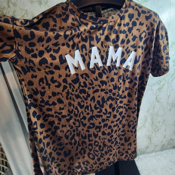 MAMA Animal Print Short Sleeve Top - Picture 5 of 10
